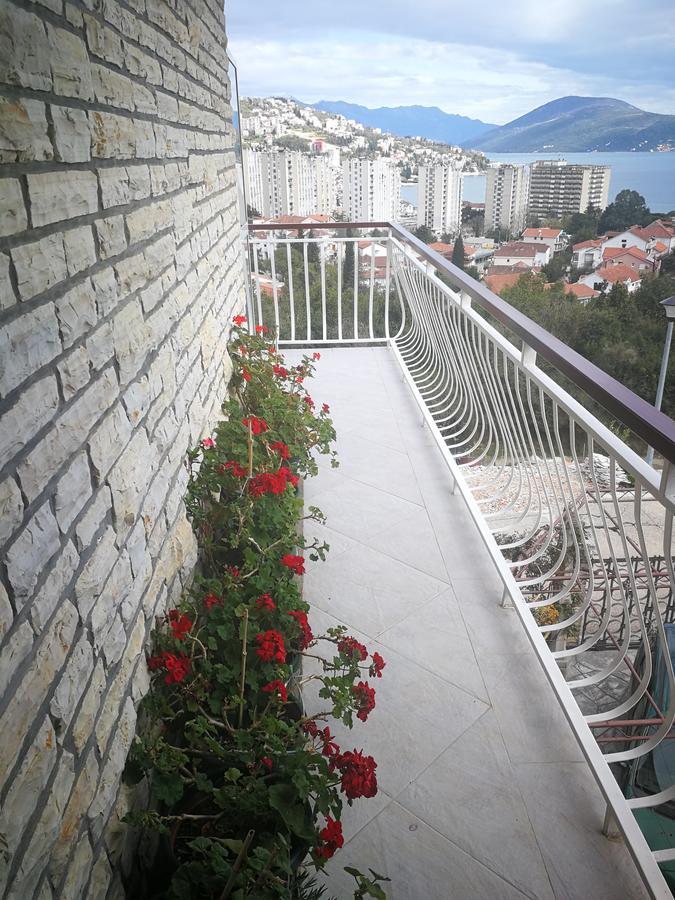 Apartments La Dolce Vita Херцег-Нови Экстерьер фото